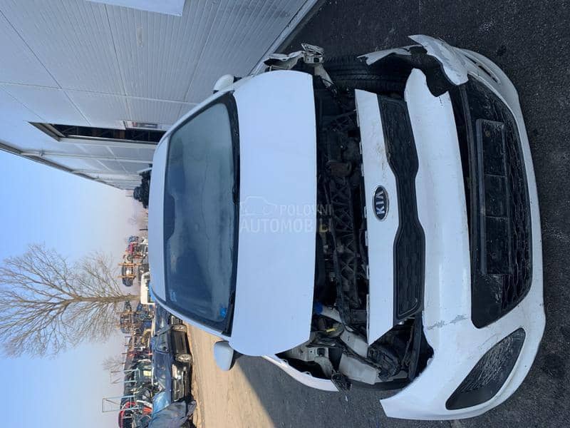 Kia Rio 2012 -  kompletan auto u delovima