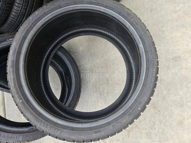 Pirelli 295/30 R20 Zimska