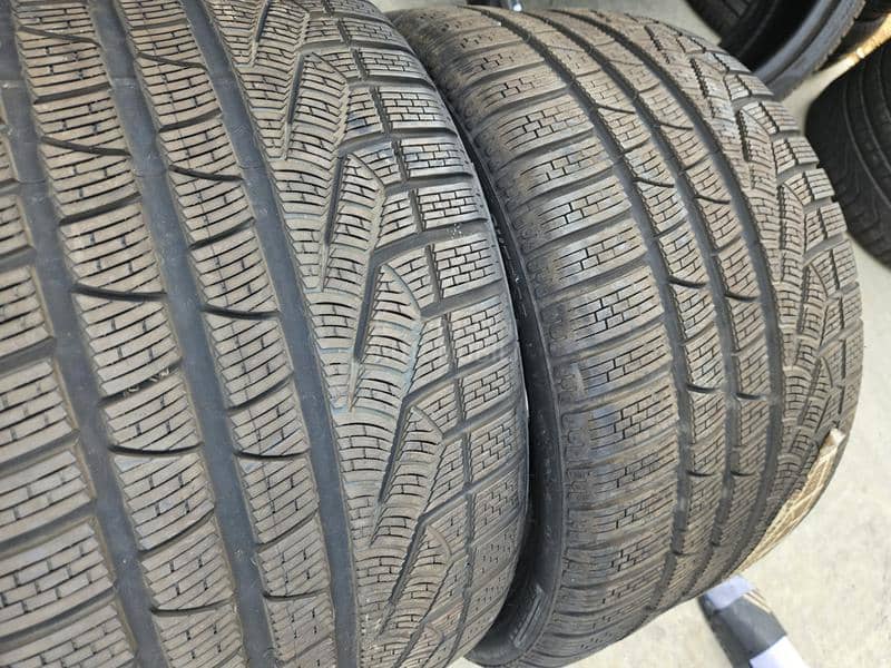 Pirelli 295/30 R20 Zimska