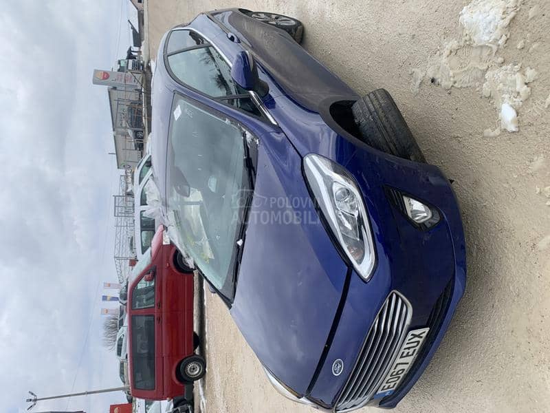 Ford Fiesta 2017 -  kompletan auto u delovima