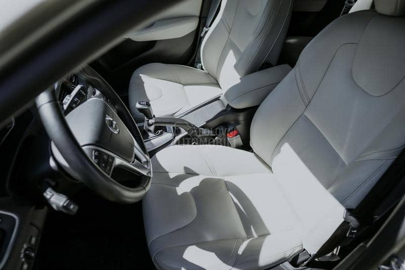 Volvo V40 INSCRIPTION