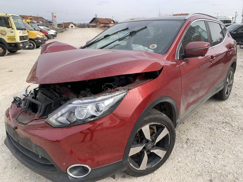 Nissan Qashqai 2015 -  kompletan auto u delovima
