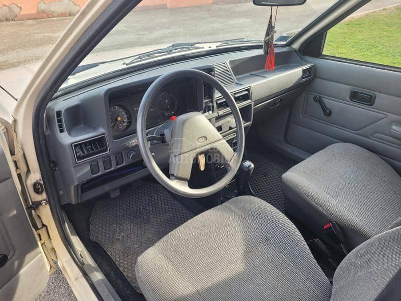 Ford Escort FABRIKA 123 OOO