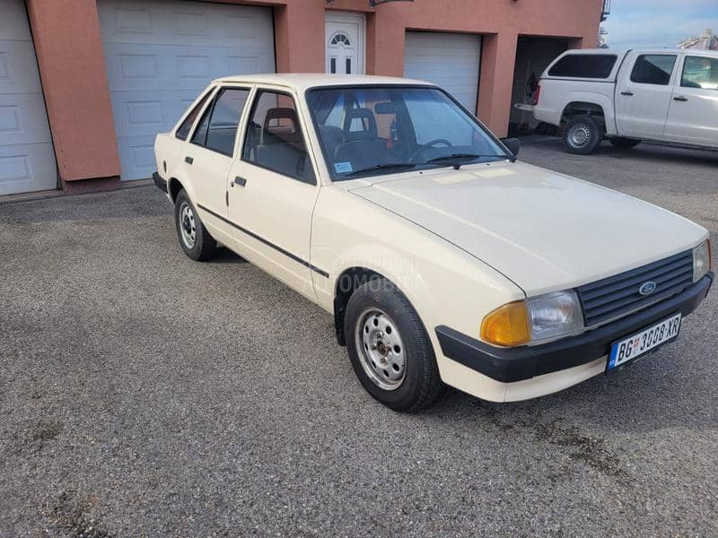 Ford Escort FABRIKA 123 OOO