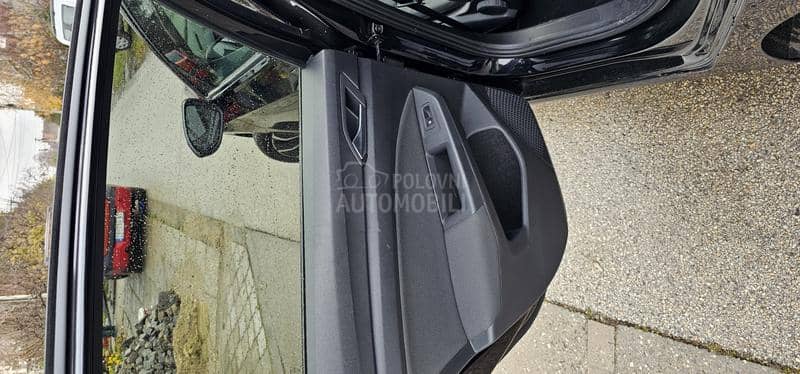 Volkswagen Golf 8 1.0 etsi