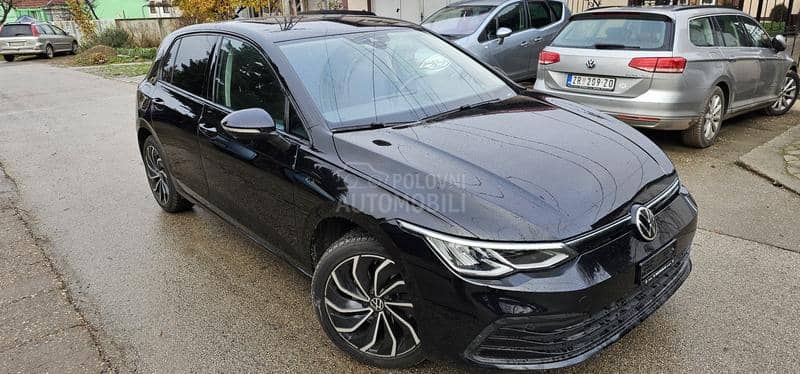 Volkswagen Golf 8 1.0 etsi