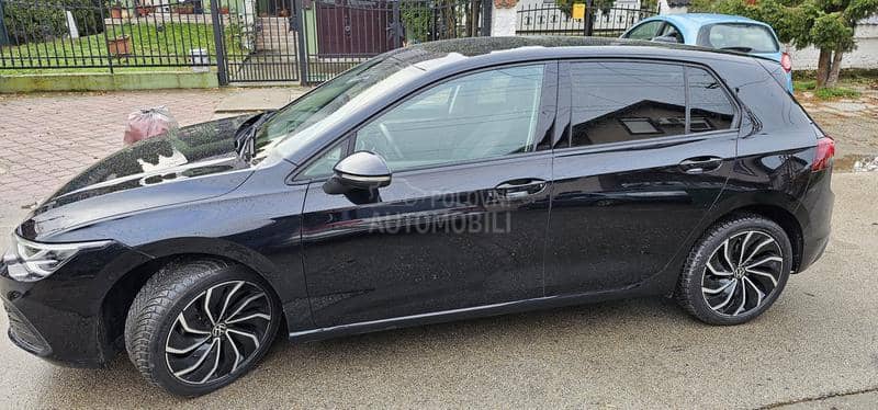 Volkswagen Golf 8 1.0 etsi