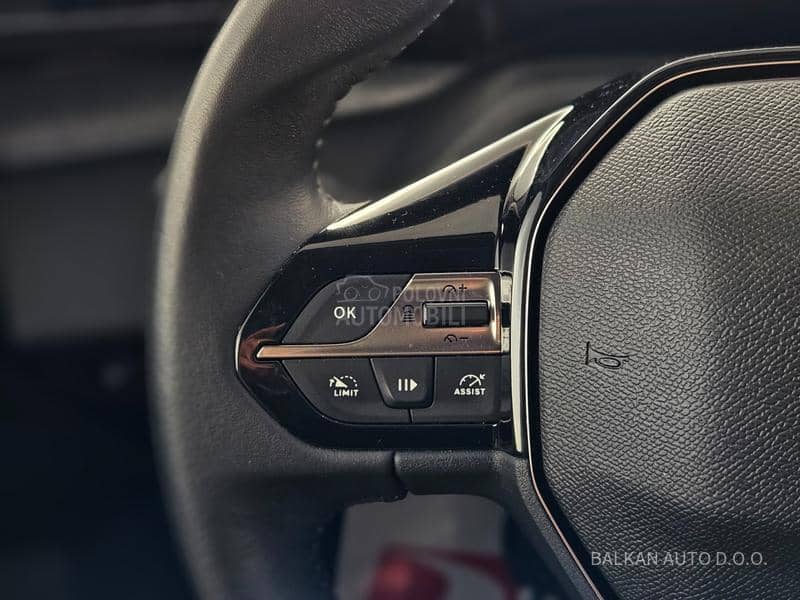 Peugeot 308 1.5 HDI/ALLURE/NAV