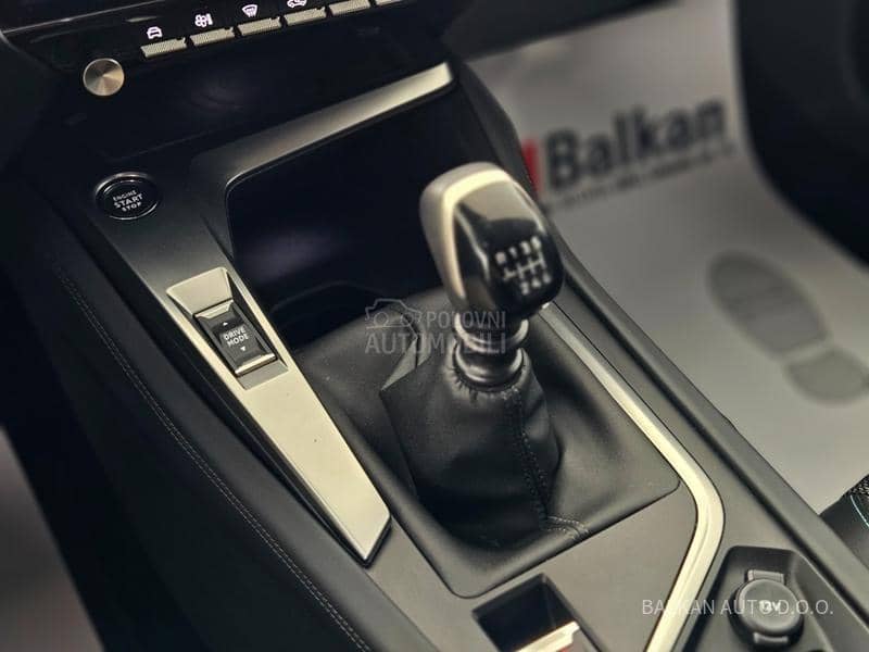 Peugeot 308 1.5 HDI/ALLURE/NAV