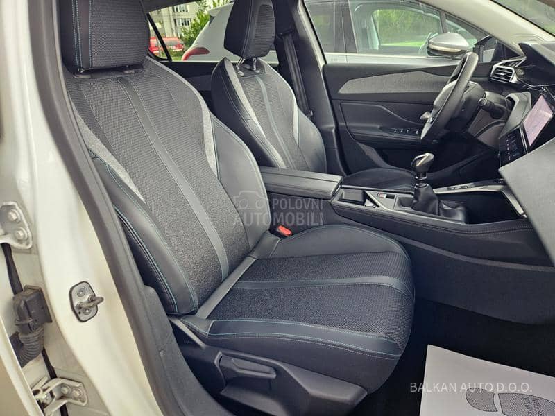 Peugeot 308 1.5 HDI/ALLURE/NAV