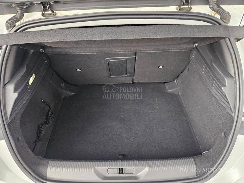 Peugeot 308 1.5 HDI/ALLURE/NAV