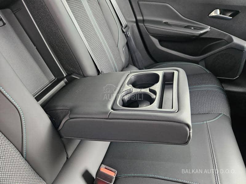 Peugeot 308 1.5 HDI/ALLURE/NAV