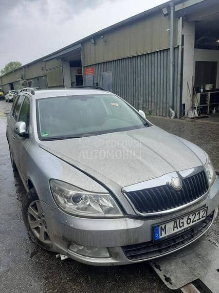 Škoda Octavia 2010 -  kompletan auto u delovima