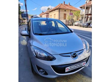 Mazda 2 T O P