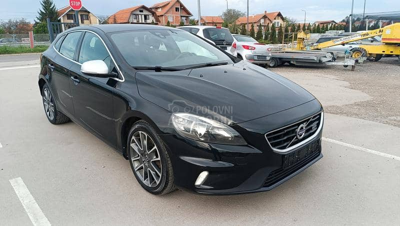 Volvo V40 R Design