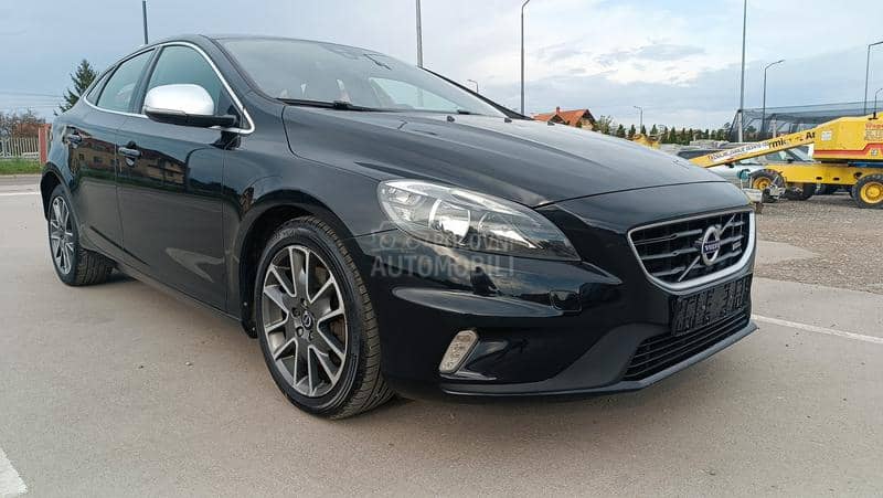 Volvo V40 R Design