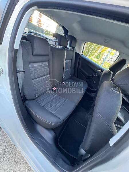 Peugeot 208 BlueHdi premium