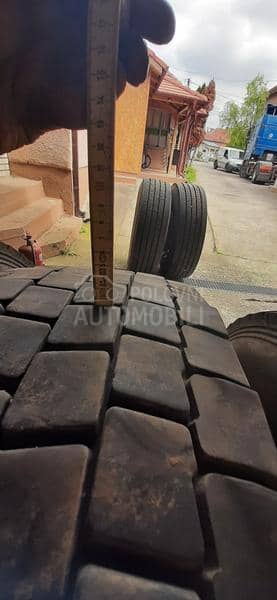 Ostalo 315/70 R22.5 Sve sezone