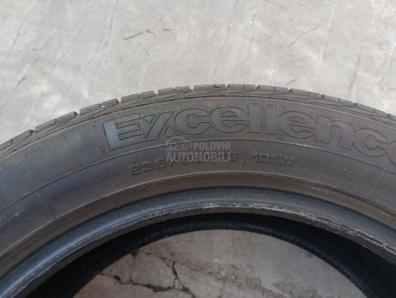 Goodyear 235/55 R19 Letnja