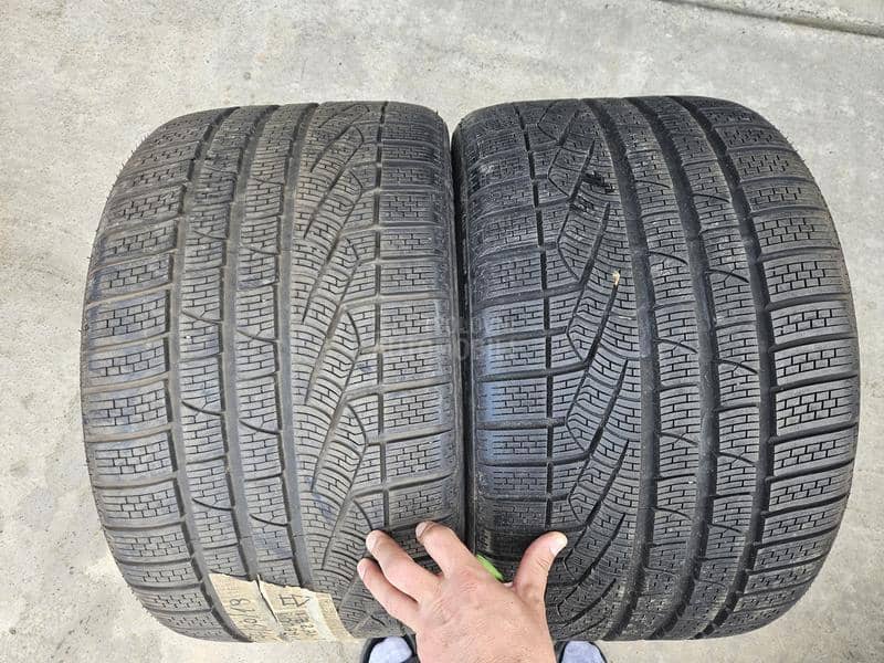 Pirelli 295/30 R19 Zimska