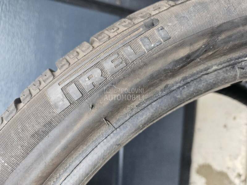 Pirelli 295/30 R19 Zimska