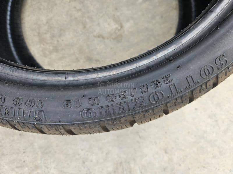 Pirelli 295/30 R19 Zimska
