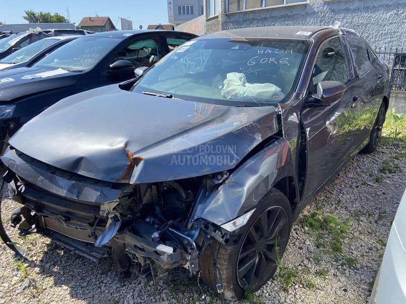 Honda Civic 2021 -  kompletan auto u delovima