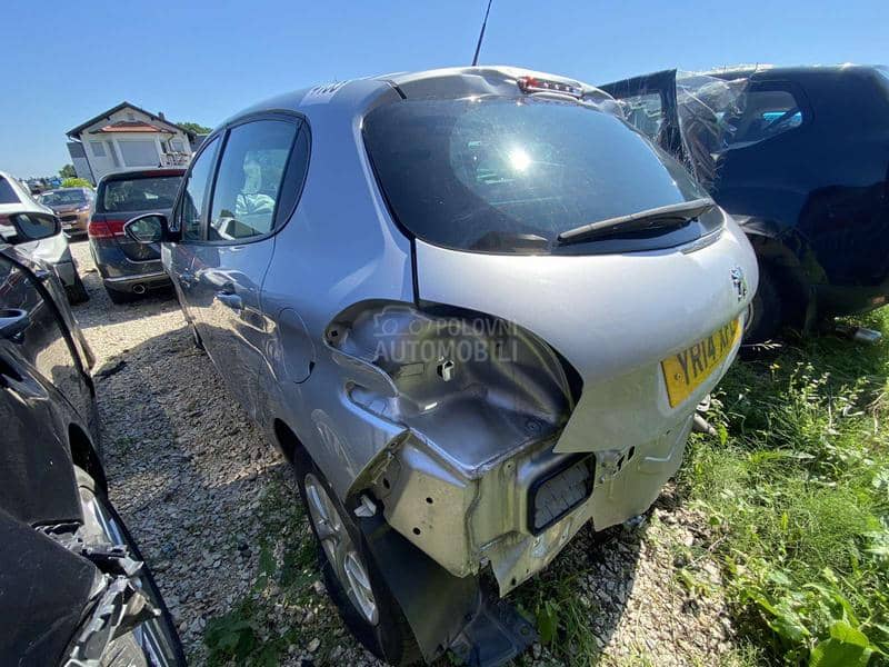Peugeot 208 2014 -  kompletan auto u delovima