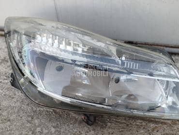 Desni far za Opel Insignia od 2009. do 2013. god.