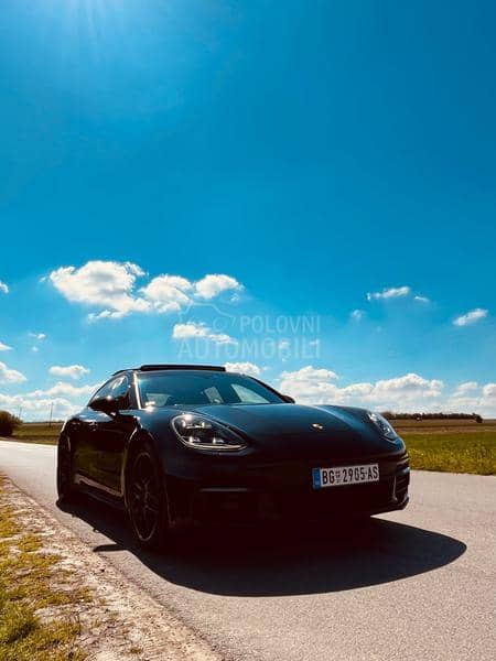 Porsche Panamera 4 S