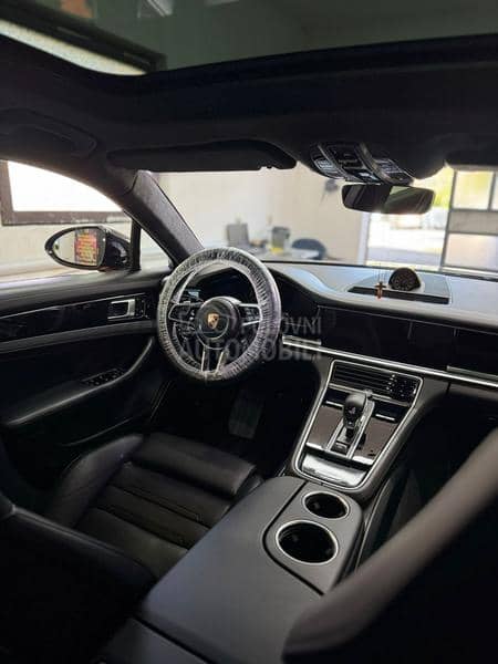 Porsche Panamera 4 S