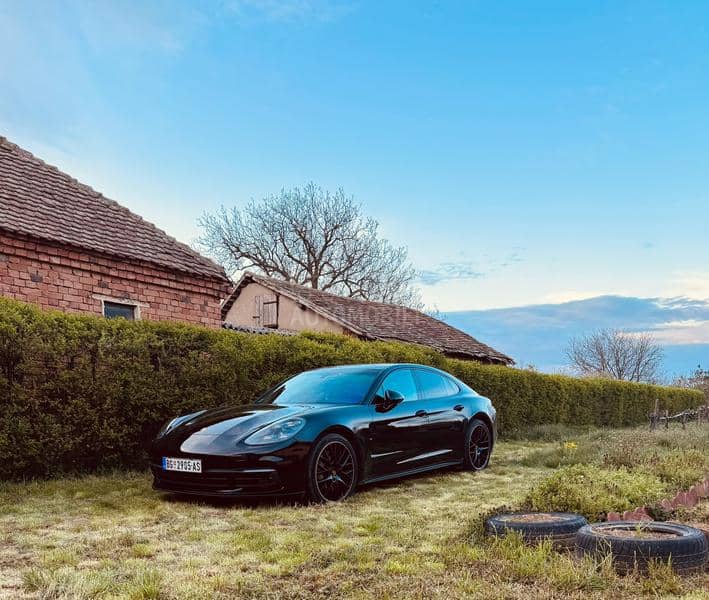 Porsche Panamera 4 S