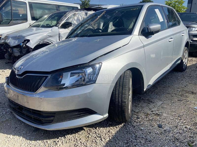 Škoda Fabia 2015 -  kompletan auto u delovima