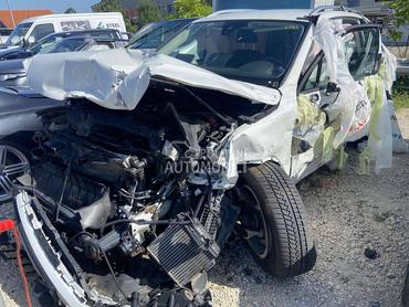 Volkswagen Touareg 2016 -  kompletan auto u delovima