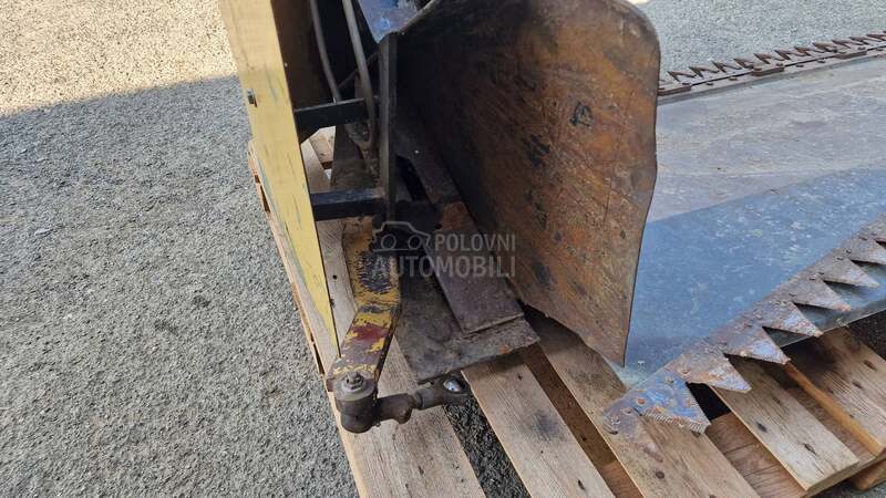 New Holland Sto za Suncokret 3.90m