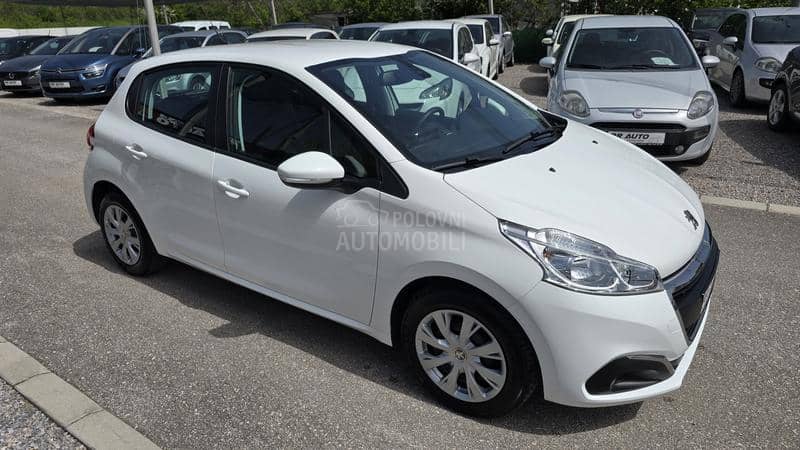 Peugeot 208 1.5 HDI  N A V I