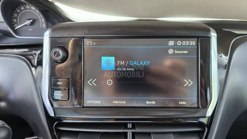 Peugeot 208 1.5 HDI  N A V I
