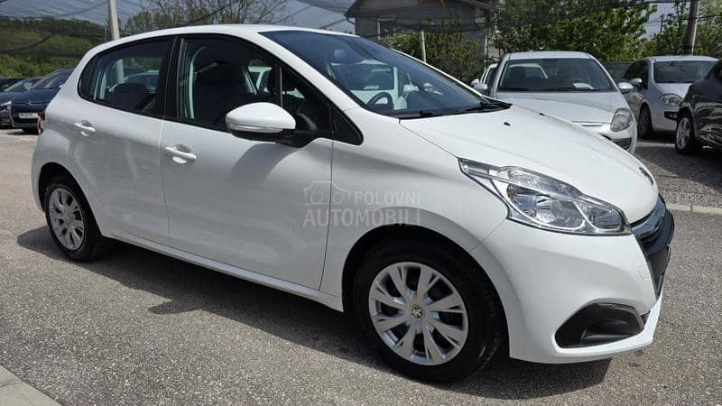 Peugeot 208 1.5 HDI  N A V I