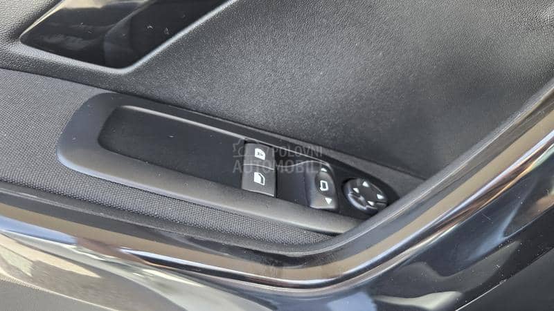 Peugeot 208 1.5 HDI  N A V I