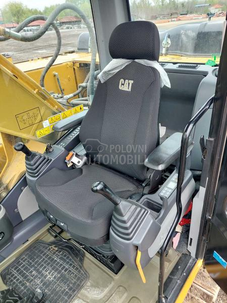 CAT 323 D3