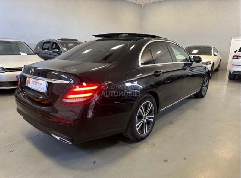Mercedes Benz E 220 