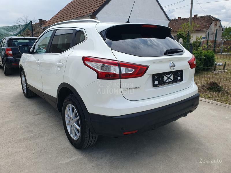 Nissan Qashqai 1.2T LED CH