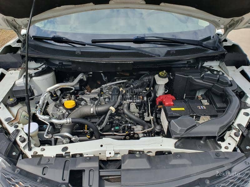 Nissan Qashqai 1.2T LED CH