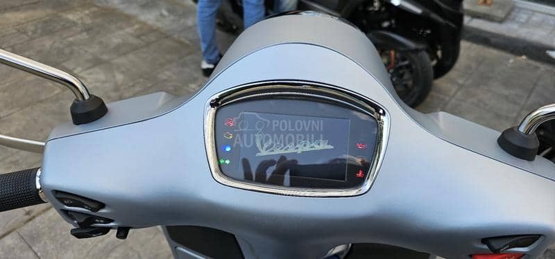 Vespa GTS 300 SuperTech ČITAJ