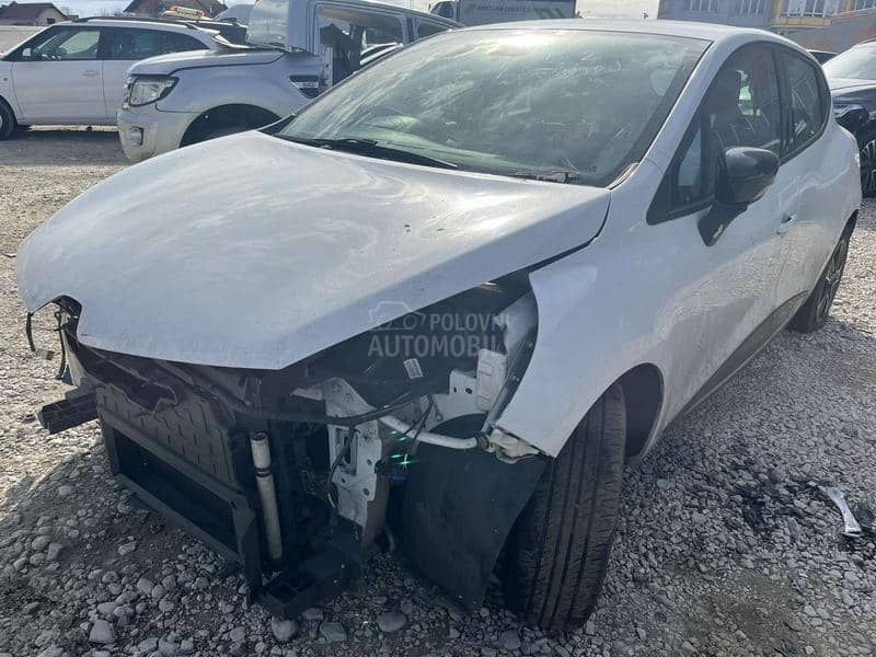 Renault Clio 2014 -  kompletan auto u delovima