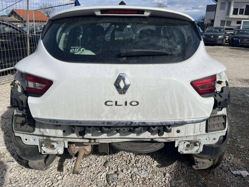 Renault Clio 2014 -  kompletan auto u delovima