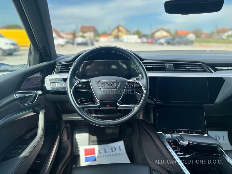 Audi e-tron 55 Quattro/RZR