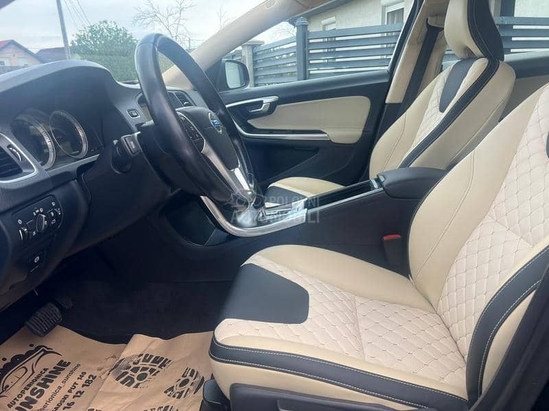Volvo V60 Cross Country 2.4/UNI KAT/T O P