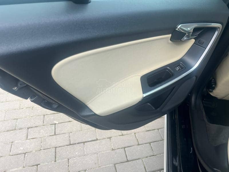 Volvo V60 Cross Country 2.4/UNI KAT/T O P