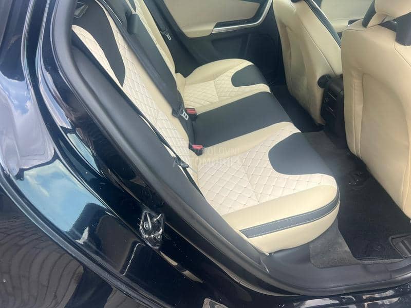 Volvo V60 Cross Country 2.4/UNI KAT/T O P